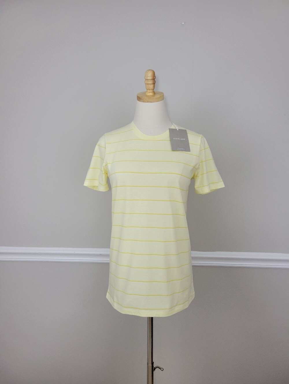 Everlane 100% Organic Cotton Pale Yellow Striped Crew Tee Top
